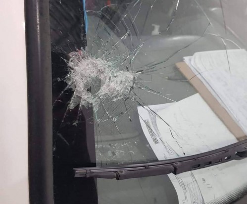 Atacaron a piedrazos a una ambulancia que llevaba a una mujer contagiada en Salta