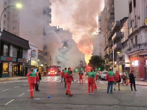 Tragedia en Villa Crespo: dos bomberos muertos y seis heridos por la explosión de una perfumería