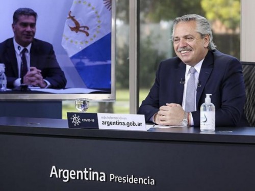 Alberto Fernández: &quot;Se necesitan empresarios que confíen en el país después de cuatro años de postración&quot;