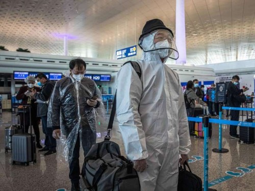 Llegó a Wuhan el primer vuelo internacional desde el inicio de la pandemia
