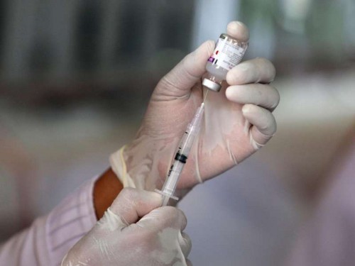 Murió un brasileño que participaba de las pruebas de la vacuna de Oxford