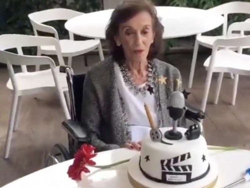 Emocionante video de Hilda Bernard festejando sus 100 años
