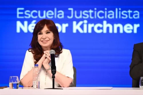 Cristina Kirchner sobre la dolarización: "Estamos todos discutiendo lo que fracasó hace 20 años”