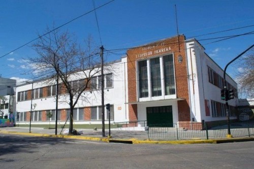 Morzone detalló en qué se destinarán los 111 millones de pesos que Provincia invirtió en reparación de escuelas en La Plata