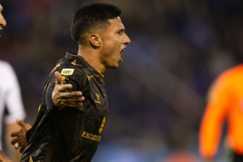 Iván Gómez resolvió su futuro: ¿Qué decisión tomó el futbolista?