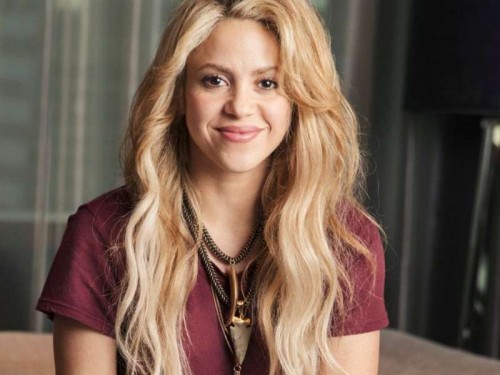 La empresa de Shakira deja de vender perfumes para producir alcohol en gel