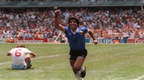 Gritalo por Dios: la AFA propone volver a festejar el gol de Maradona a los ingleses como homenaje