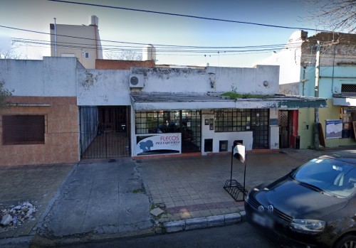 Hallaron a un hombre sin vida dentro de una peluquería de Barrio Hipódromo