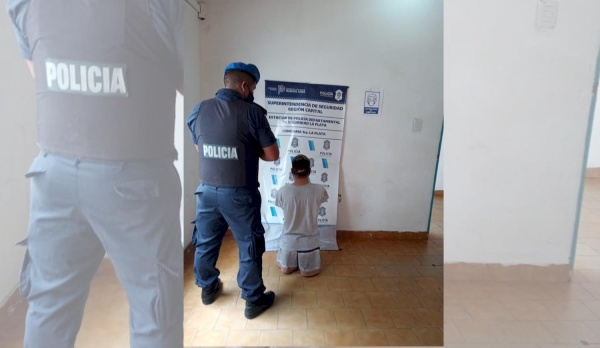 Quiso robarle la cartera a una mujer en La Plata pero no ten&iacute;a ni manos ni piernas