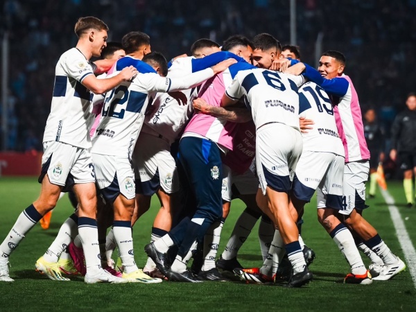 El sorpresivo gesto que tuvo un jugador del Lobo y que llamó la atención a todos en Abasto