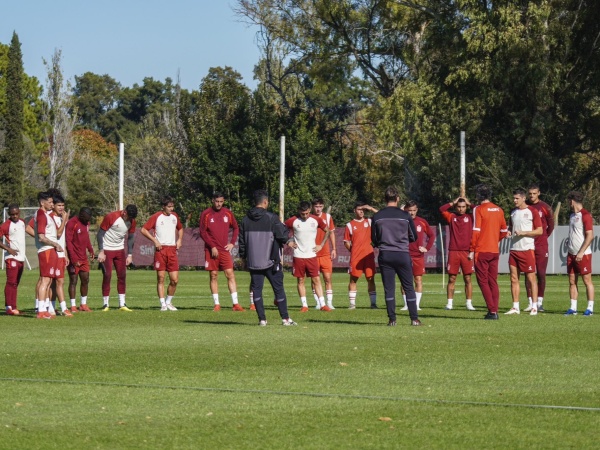 ¿A quiénes recupera Domínguez para un juego decisivo en el semestre albirrojo?