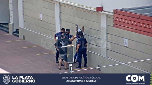 Capturaron a un ladrón que robó dentro del Bingo de La Plata: le sacó el celular a una mujer mientras jugaba