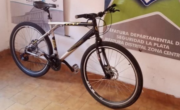 Un hombre fue detenido por robar una bicicleta en La Plata
