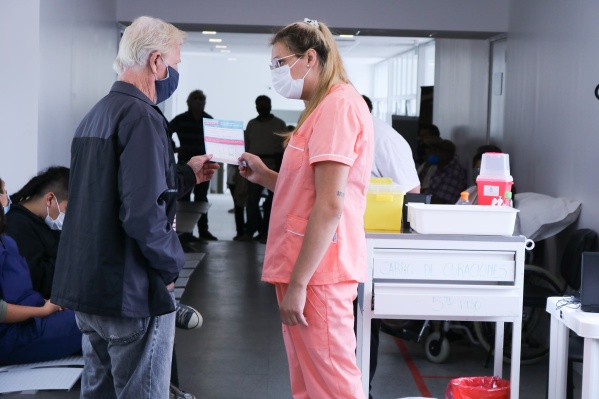 Más de 1400 egresados de residencias médicas se incorporarán a los hospitales bonaerenses