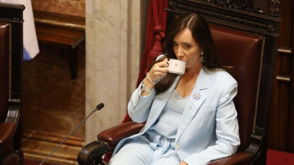 Villarruel cita a los jefes de bloque para arrancar el debate de la reforma laboral