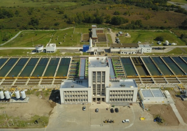 ABSA informó que ya se normalizó el servicio de agua tras la aparición de algas en el Río de la Plata