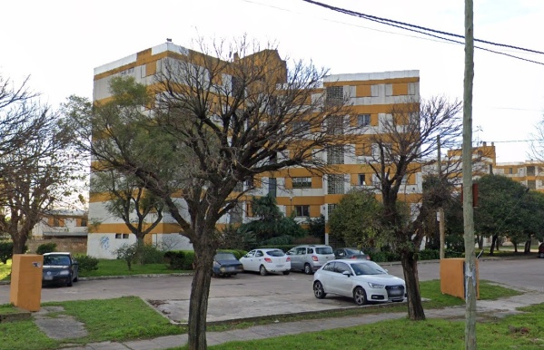 Identificaron a la platense de 75 años que murió tras caer al vacío desde su departamento