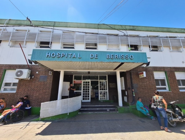 Un niño de 13 años apuñaló a otro chico en plena vía pública de Berisso: habrían discutido por una gorra