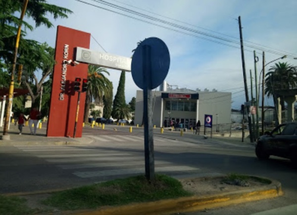 Le perforaron el pulmón a un joven de Los Hornos: iba en bicicleta y fue brutalmente atacado