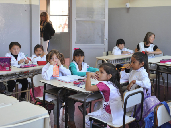 El ciclo lectivo 2024 en La Plata deberá contar con al menos 190 días de clases