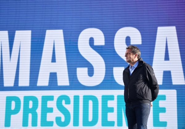 Massa dijo que desde el 10 de diciembre el Gobierno "va a tomar partido en las paritarias para defender el salario"