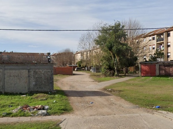 Una patota golpeó salvajemente a un hombre en Ensenada: le patearon la cabeza cuando estaba en el piso