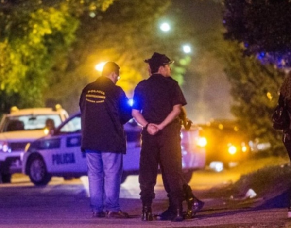 Un hombre de Berisso fue a robarle a su ex novia pero se topó inesperadamente con un sujeto: lo apuñaló con una tijera