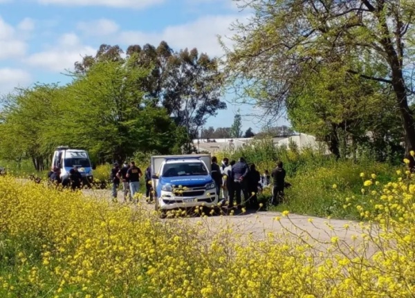 Hallaron la camioneta del canillita que murió infartado en Melchor Romero: estaba en un descampado