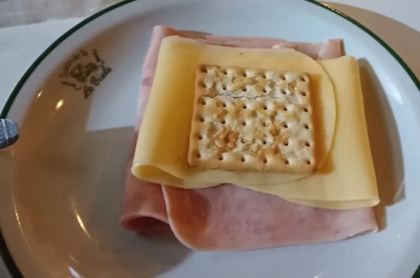 Habl&oacute; el due&ntilde;o del bar de la "Traviata" a 1.100 pesos: "Pierdo plata porque despu&eacute;s se las come el personal"