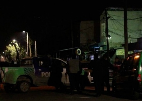 No ten&iacute;a novedades de su vecino, llam&oacute; a la polic&iacute;a y estaba muerto en su casa de La Plata
