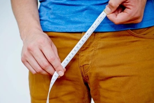 Quiso ayudar a su hermano en un proyecto y dejó que le haga una réplica de su miembro en 3D: "Pensé que era broma"