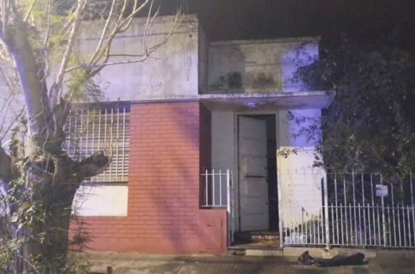 Hallaron muerta a una anciana en La Plata tras el incendio de su casa
