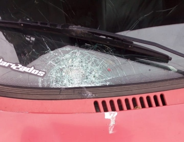 Un cascotazo pudo terminar en tragedia en La Plata: los implicados tienen 13 y 16 años