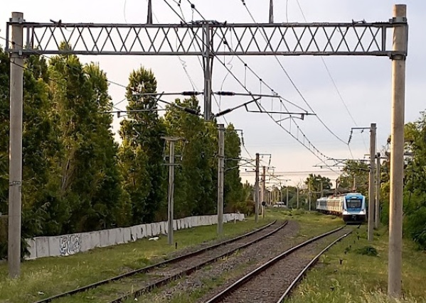 Un hombre trató de quitarse la vida en las vías del Tren Roca de La Plata