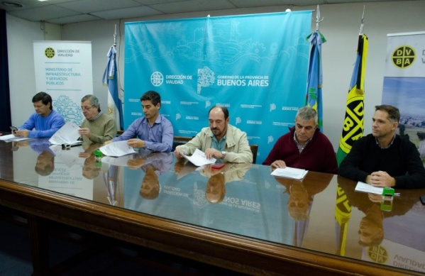 Provincia licitó obras de iluminación y semaforización que impactarán en La Plata y Ensenada
