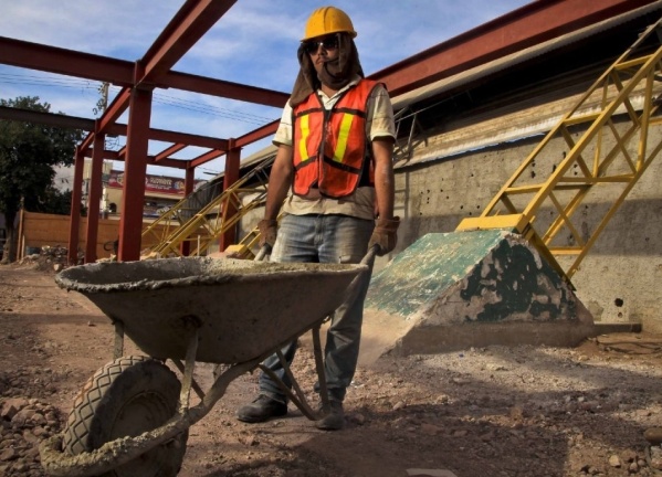 Punto por punto, cómo funcionará el programa "Puente al Empleo" para convertir 200.000 planes sociales en trabajos formales