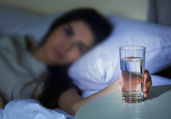 ¿Cuáles son las cinco claves para despertarse sin sed?