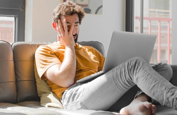 Un estudio empeoró el diagnóstico de estar tanto tiempo sentados durante el día