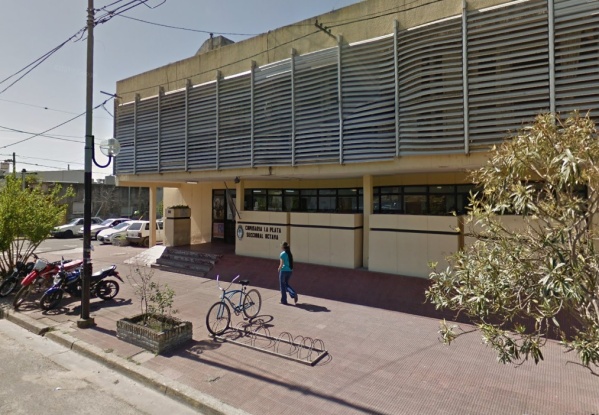 Cayó el "Cholo", un peligroso motochorro que atacó en 74 y 16 bis a una joven: tenía marihuana y un arma de fuego