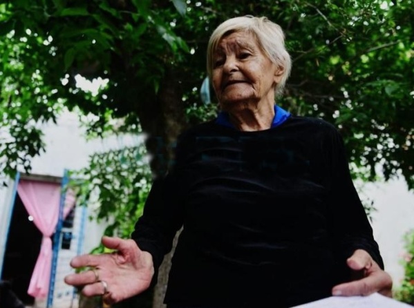 Torturaron a la jubilada que rescató a la bebé abandonada en Villa Elvira: dijo que fue una ex inquilina suya