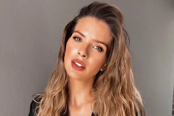 Desde la cama y sin maquillaje, la China Suárez enloqueció a sus fans