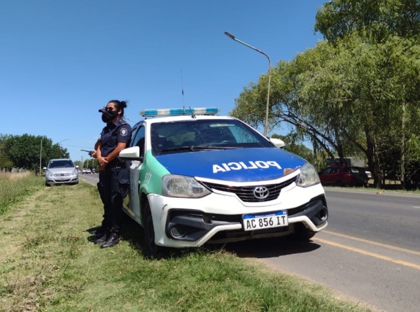 Hallaron muerto a un hombre que era buscado en Ensenada: estaba tirado al costado de un camino