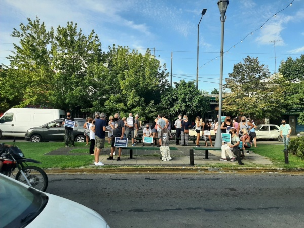Vecinos de Los Hornos volverán a realizar una caravana contra la inseguridad