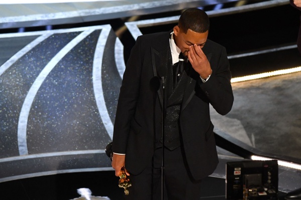 Escándalo en los Oscar 2022: Will Smith golpeó a Chris Rock arriba del escenario
