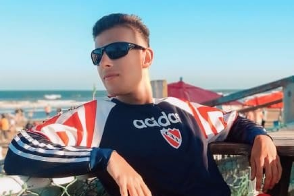 Le mandó un WhatsApp a su vecina para que le corra el auto y le devolvió una propuesta hot: “Vendo mi pack a 15 mil pesos"