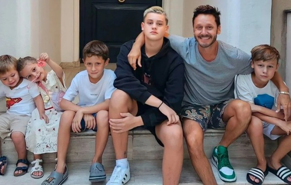 Las tiernas fotos que Benjamín Vicuña compartió junto a sus "amores"