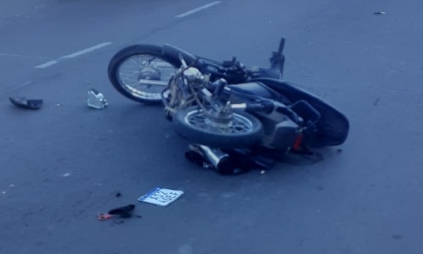 Persegu&iacute;an a dos motochorros, los chocaron e intentaron huir a pie en El Mondongo