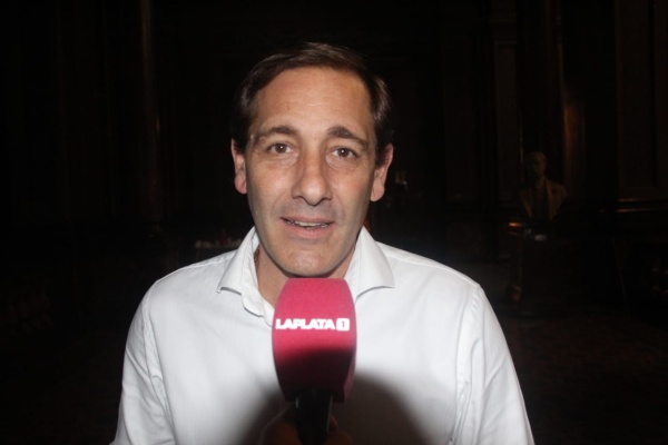Garro tras la aprobación del Presupuesto 2022: "Nadie vive de un contratito del Estado; hay que generar inversiones genuinas"