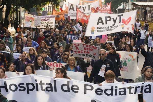 Los trabajadores del Garrahan anunciaron dos nuevas medidas de fuerza para agosto