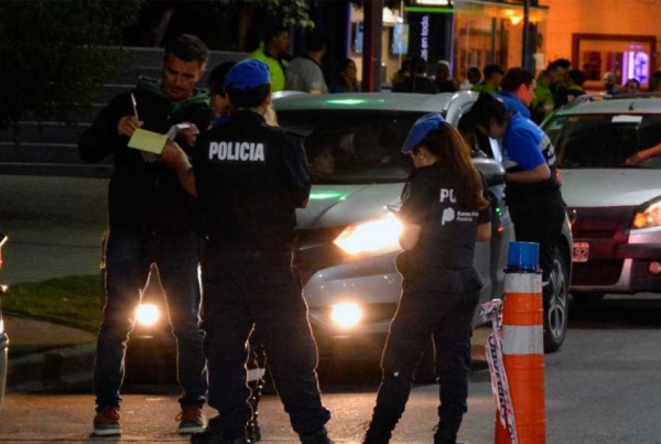 "No te mato porque estás con los nenes": el drama que vivió una familia de Berisso mientras estaban descansando